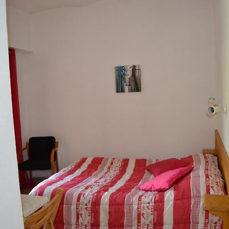 Auberge Les Sibourgs Bourdeaux Room photo