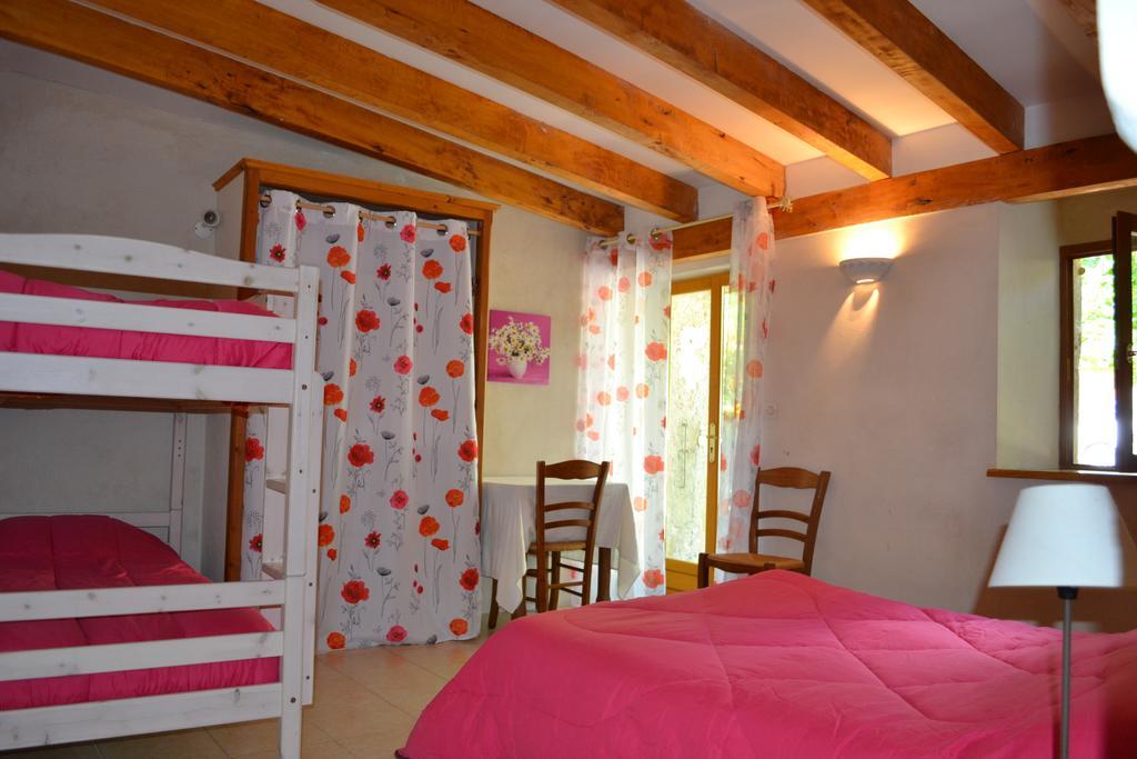 Auberge Les Sibourgs Bourdeaux Room photo